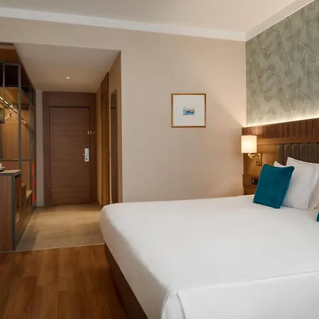 Ramada Encore By Wyndham Karatay 3* קוניה