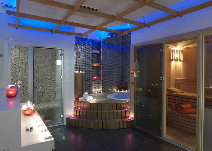 Hotel Ramada Encore By Wyndham Karatay