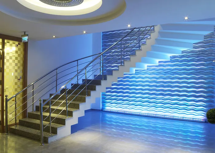 Hotel Ramada Encore By Wyndham Karatay