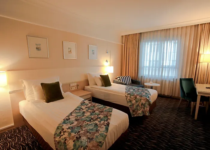 Hotel Ramada Encore By Wyndham Karatay